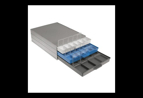 Réserve de petites pièces, avec trois tiroirs, avec casiers à clapet