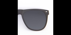 Polarisatie voorhanger zwart hoekig model 85-90%